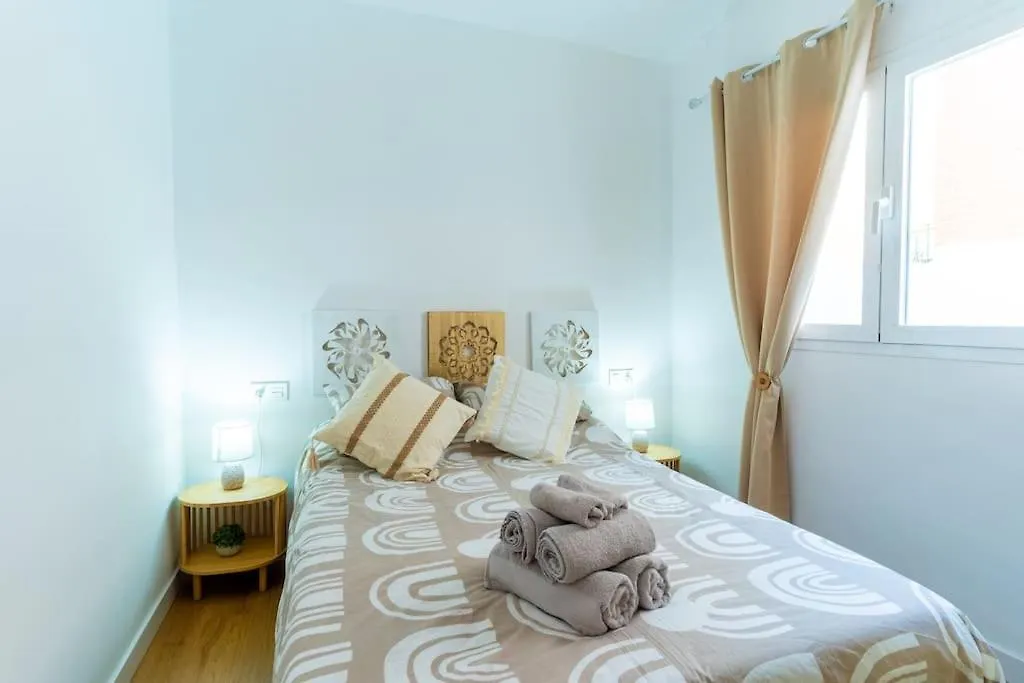 Apartamento De 2 Dormitorios Con 40Mt De Terraza Y A 250Mt De La Playa Del Zapillo Almeria 0*,
