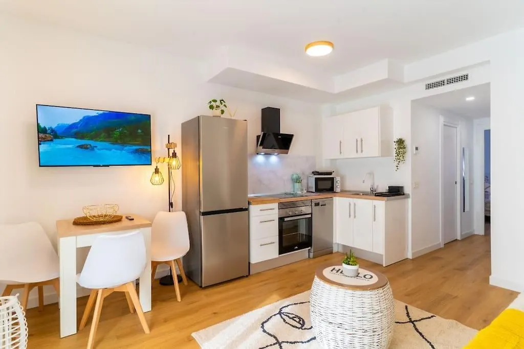 Apartamento De 2 Dormitorios Con 40Mt De Terraza Y A 250Mt De La Playa Del Zapillo Almería