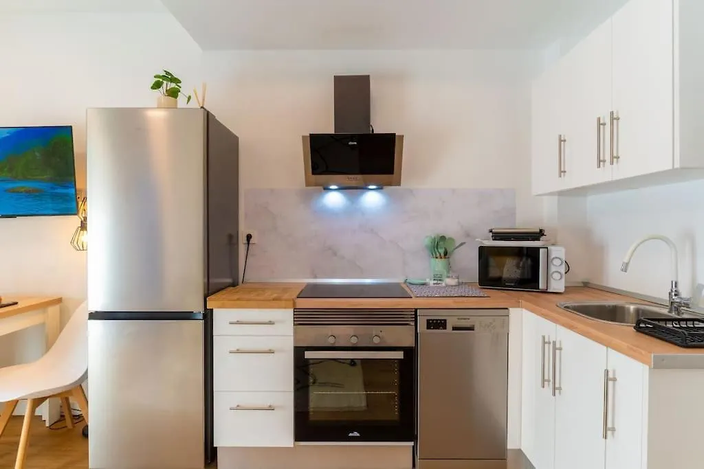 Daire Apartamento De 2 Dormitorios Con 40Mt De Terraza Y A 250Mt De La Playa Del Zapillo Almería