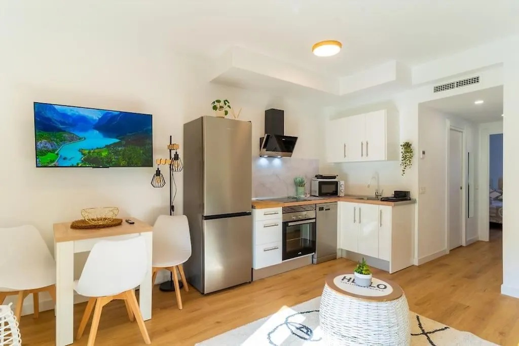 Apartamento De 2 Dormitorios Con 40Mt De Terraza Y A 250Mt De La Playa Del Zapillo Almeria Spain